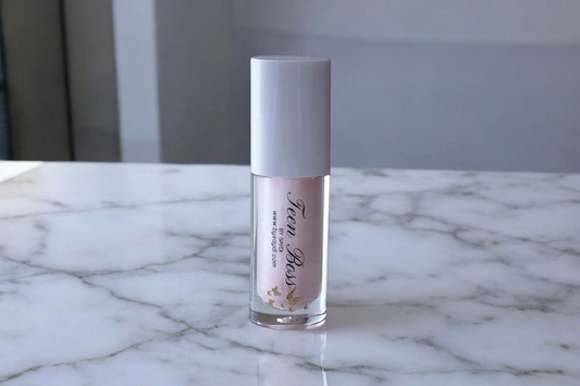Clear color changing Lipgloss